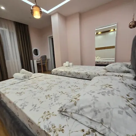 Luxury At Apartment *